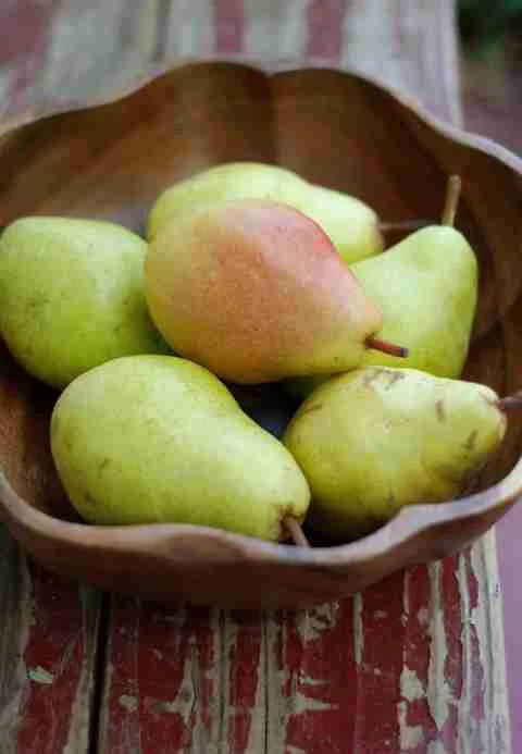 تفاوت گلابی بیروتی و اسپادانا